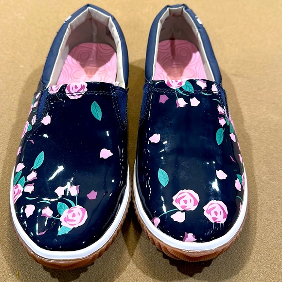 JBU by Jambu Garden Ready - Picture 1 of 9